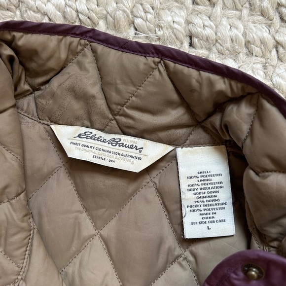 VNT Eddie Bauer women goose down quilted vest Size L plum and tan color - Picture 3 of 6